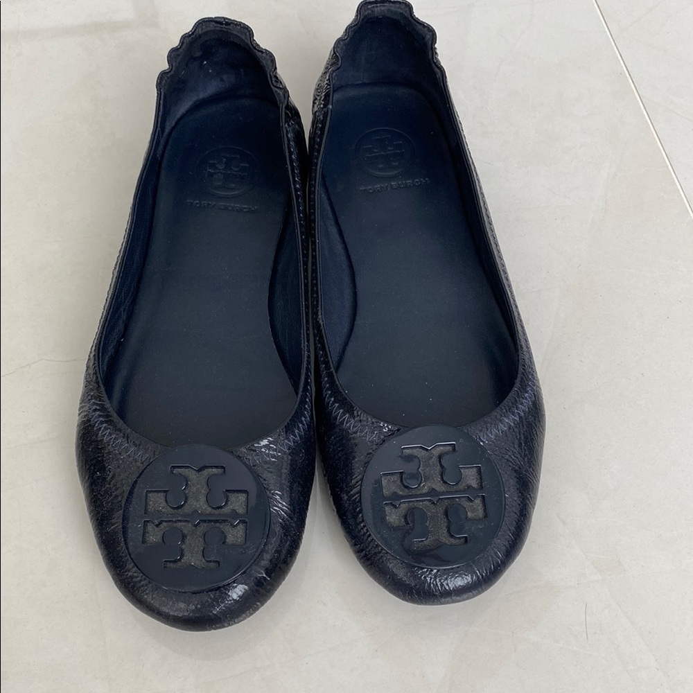Tory Burch Black Leather Flats with Iconic Logo